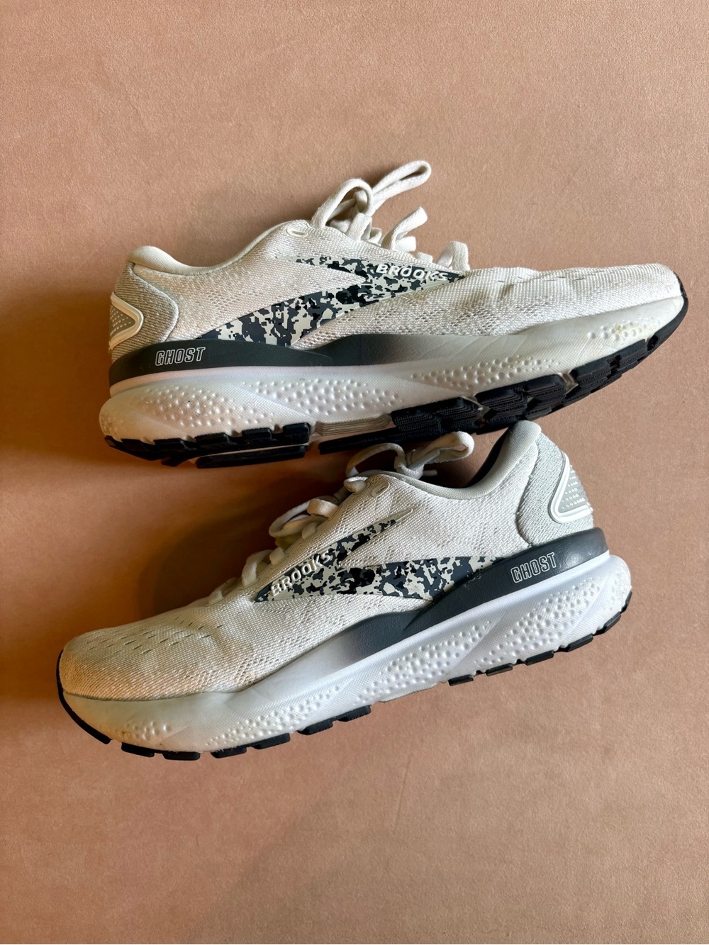 Brooks Ghost Running Shoes in Cream and Black